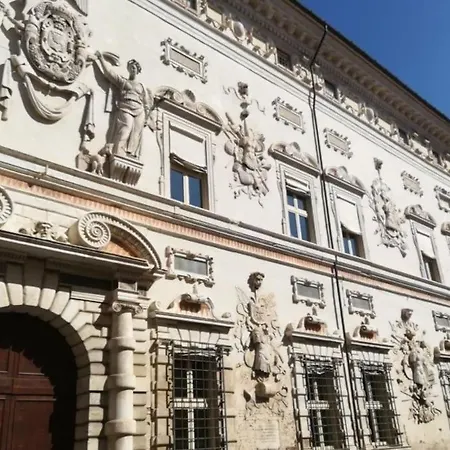 In Splendido Palazzo Rinascimentale Апартаменты *